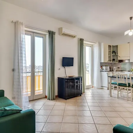 Roomy And Bright With Balconies X6 * Catania