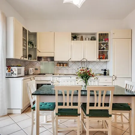 Appartamento Roomy And Bright With Balconies X6 *