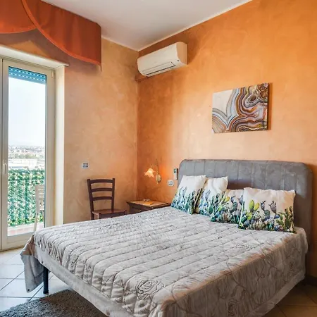 Roomy And Bright With Balconies X6 Catania