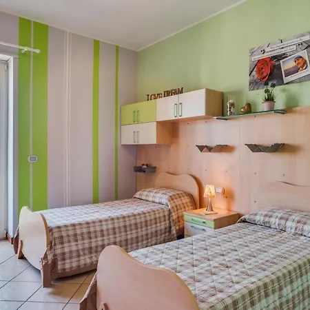 Roomy And Bright With Balconies X6 * Catania